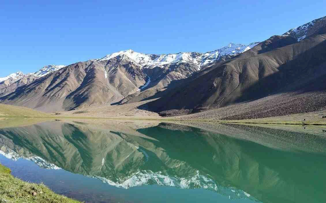 Chandratal-Lake-Spiti-Valley.
